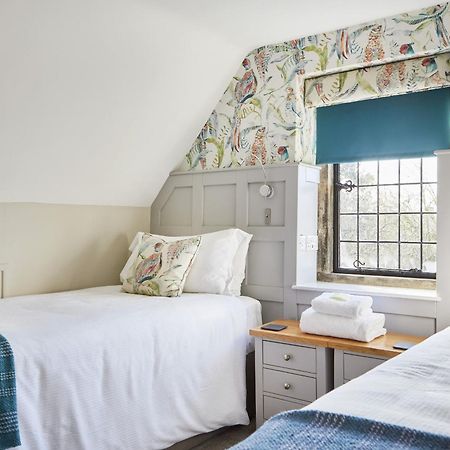 The Old New Inn Bourton-on-the-Water Room photo