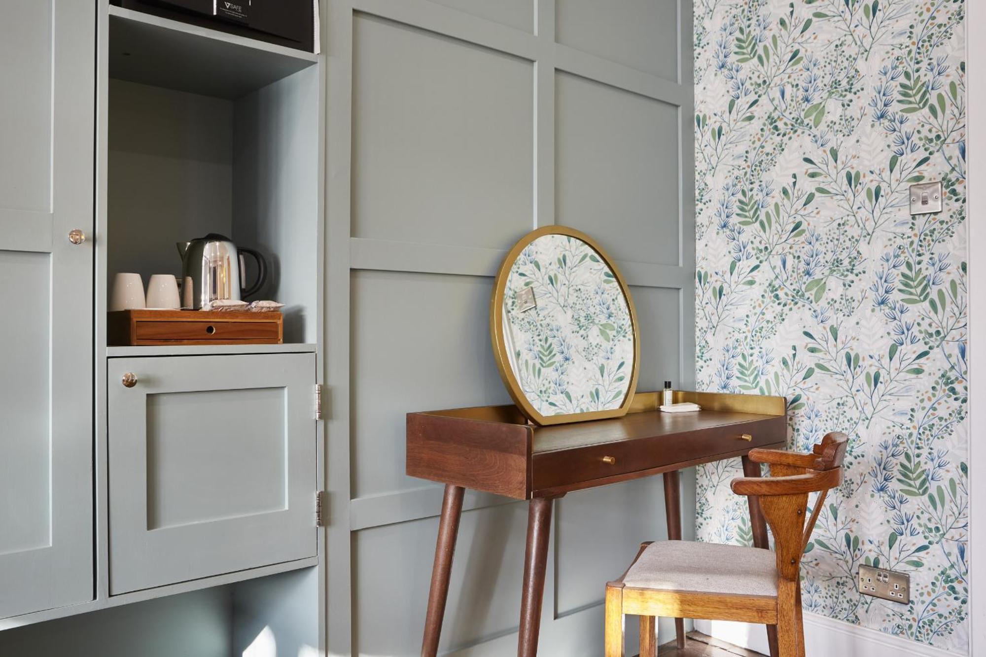 The Old New Inn Bourton-on-the-Water Room photo