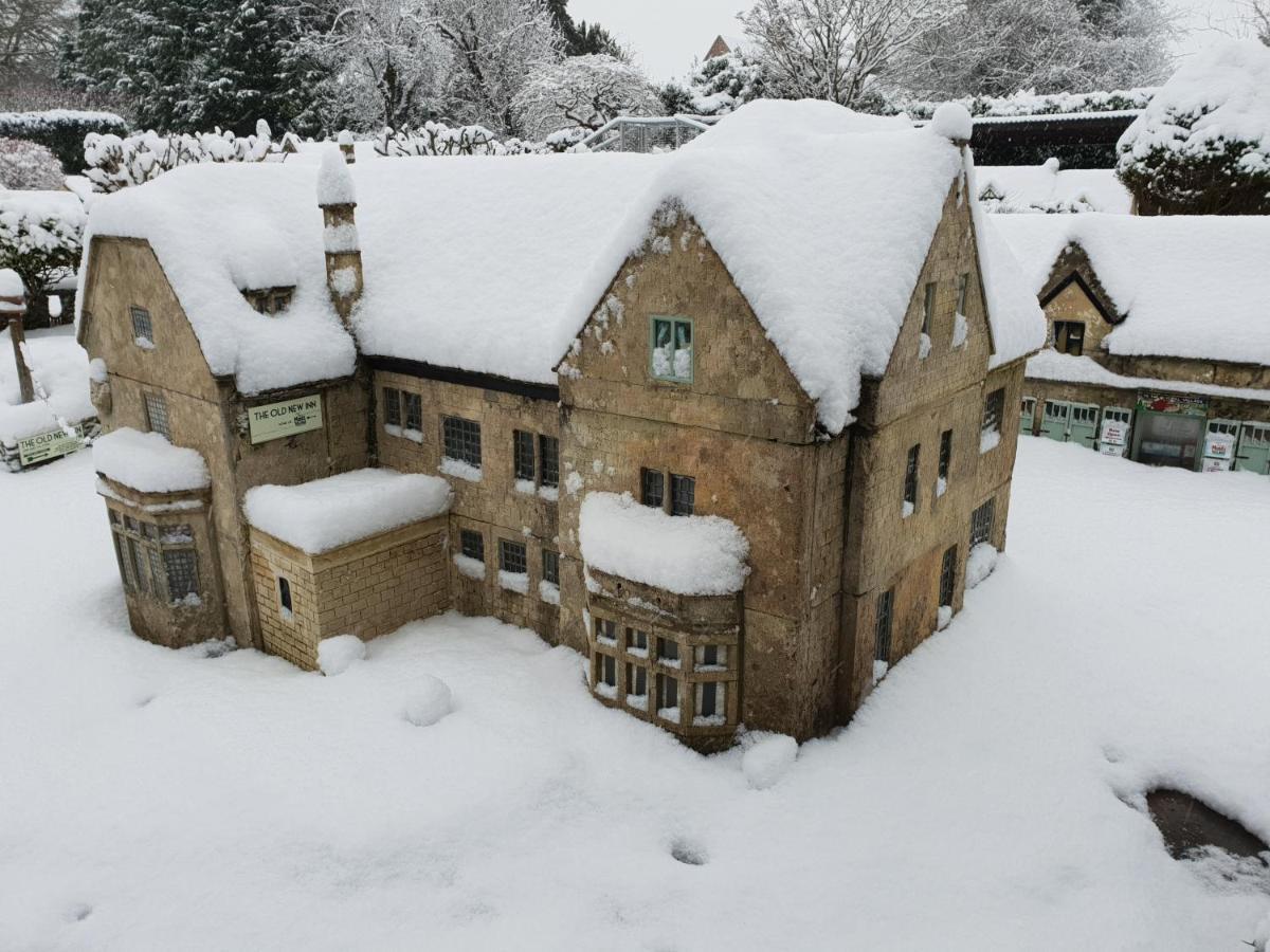 The Old New Inn Bourton-on-the-Water Exterior photo